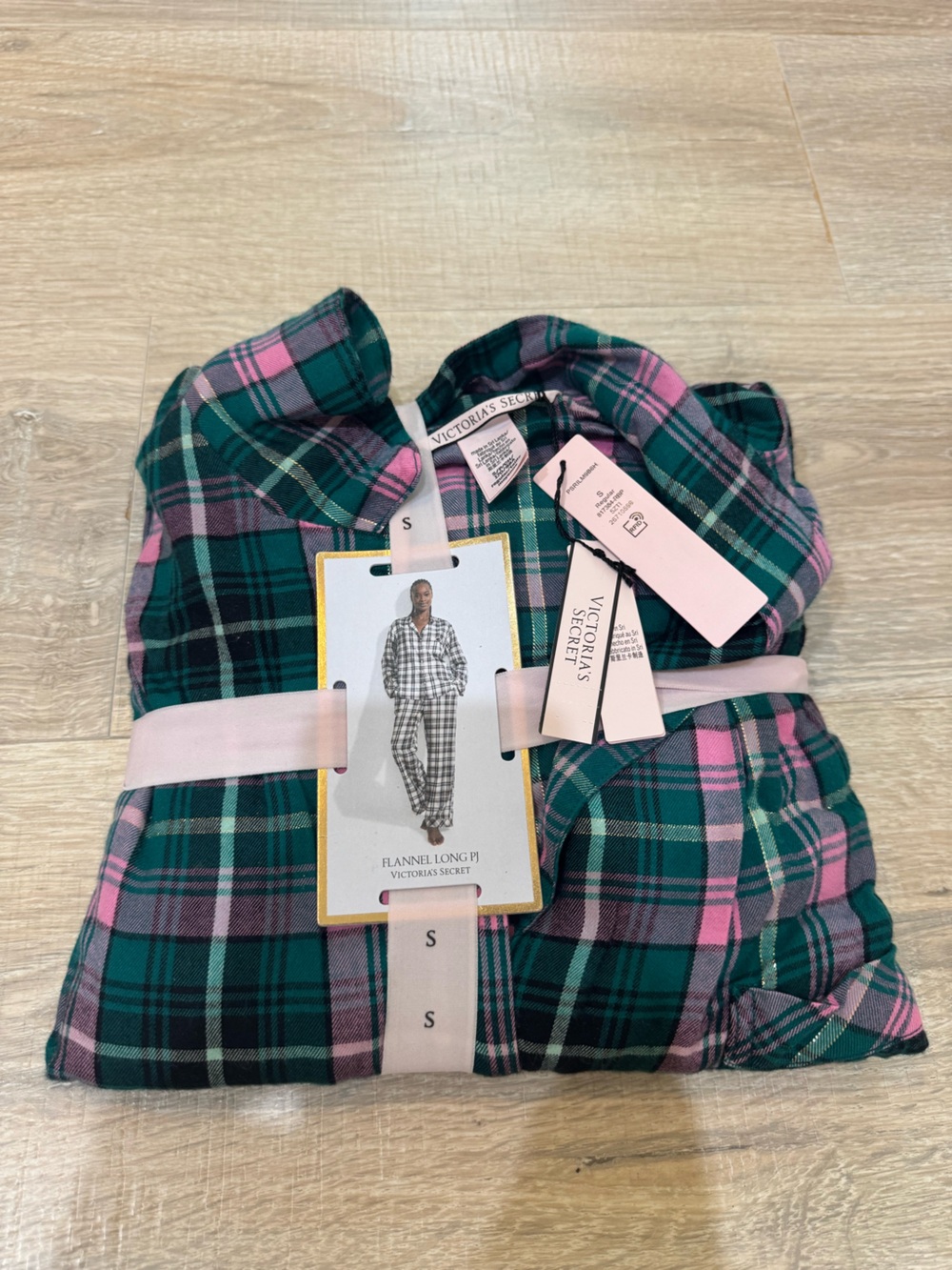 Victoria's Secret green and pink Plaid women’s Flannel Pajama Set